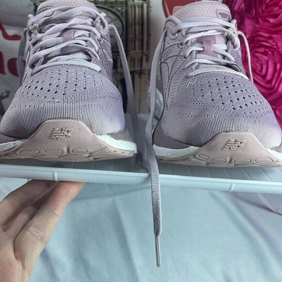 (A) NEW BALANCE WOMEN'S 860 V13, size 11 women’s/ 9.5 men’s - Picture 6 of 15